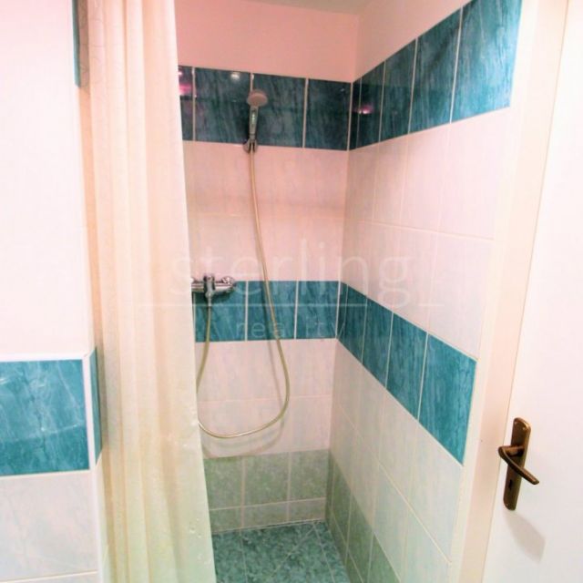 10574_0179495597.jpg
